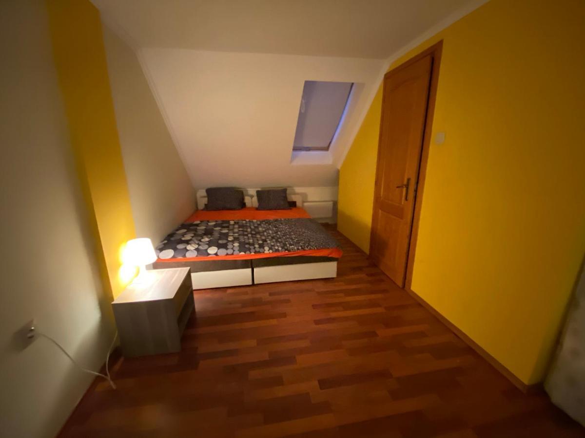 Mimi Apartman Apartamento Gyula Exterior foto